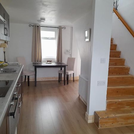 Central Town Apartment Wexford Dış mekan fotoğraf